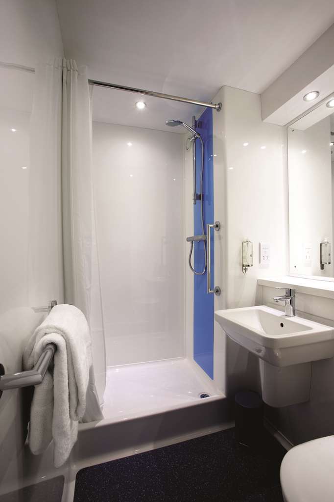 Travelodge London Wimbledon Morden Morden  Szoba fotó