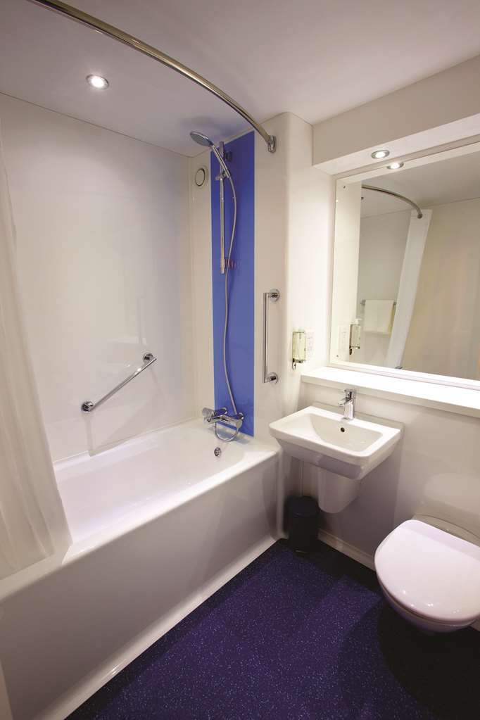 Travelodge London Wimbledon Morden Morden  Szoba fotó